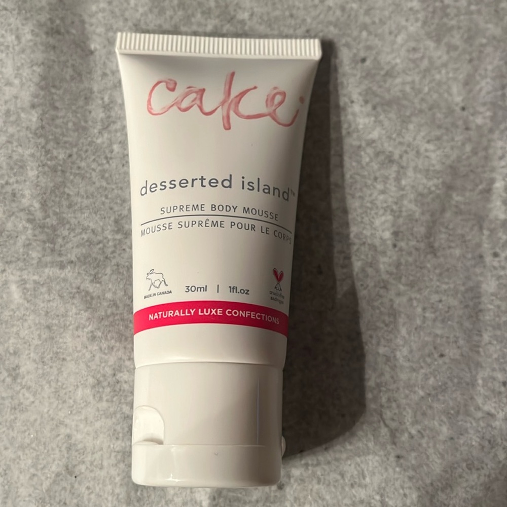 💙5/$10 NWOT-Cake deserted island